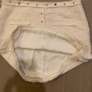 Zara Skirts - ZARA WHITE MINI SKIRT SIZE SMALL Zara Skirts - ZARA WHITE MINI SKIRT SIZE SMALL